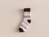 Calcetines de Terciopelo Coral que No Sueltan Hilo para Hombre de Media Pantorrilla Invierno Forrados de Felpa Espesos Cálidos Calcetines Rayados para Hombre de Media Pantorrilla Venta al Por Mayor