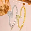 Pulsera Abierta de Serpiente con Diamantes Completos en Forma de Gota de Agua Doble 2026 para Mujer, Pulsera de Nicho de Lujo Ligero, Adecuada para el Festival Qixi y el Uso Diario, Joyería Femenina que Inspira Atmósfera