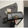 Bolso de hombro nuevo estilo europeo y americano con solapa, bolso cruzado con detalle de candado y cadena, bolso cuadrado pequeño, moderno y a la moda, adecuado para el trabajo, bolso de mujer, estilo moderno transfronterizo