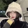 Chapéu de Pelúcia Doce Estilo Coreano para Outono e Inverno para Mulheres, Forrado com Fleece e Espessado, Dupla Face com Abas de Orelha Removíveis, Chapéu Lei Feng para Afinar o Rosto