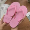 Nuevas chanclas casuales simples para hombre, chanclas de playa para estudiante, color liso, planas, antideslizantes, chanclas para mujer, verano, venta al por mayor