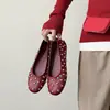 Zapatos planos de piel auténtica con tachuelas para mujer, zapatos de un solo color de corte bajo, nuevo modelo de otoño, piel auténtica por dentro y por fuera, punta redonda, cómodos zapatos bajos de un solo color para mujer, talla 40