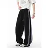 Calça Moletom Curva Color Block Listrada Estilo Americano para Homens, Temporada de Primavera e Outono, Calça de Caimento Solto Wide Leg, Calça Esportiva Casual de Perna Reta