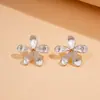 Aretes de Plata Europeos y Americanos Transfronterizos Estilo Francés Florales, Estilo Minimalista Único, Aretes Versátiles con un Toque de Lujo Ligero y de Alta Gama