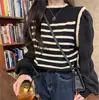 Suéter Tejido a Rayas con Costuras de Gasa Falso Dos Piezas para Mujer Diseño de Otoño e Invierno Camisa Base Interior Top de Manga Abullonada