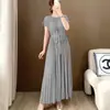 Falda plisada de encaje con cordones de temperamento de alta gama Shenzhen Nanyou de alta gama Comercio exterior transfronterizo para mujer Vestido plisado Largo