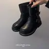 Botas Ocidentais Femininas 2026 Outono/Inverno Novo Estilo com Fivela de Cinto para Crianças Maiores, Botas Martin Masculinas Versáteis na Moda Estilo Britânico