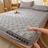 Funda de colchón acolchada antibacteriana Clase A, funda de cama segura para bebés, protector de colchón impermeable a prueba de orina, funda de cama modelo nuevo 2026