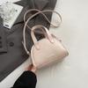 Bolso Cuadrado Pequeño de Mano de Moda Retro 2025 Primavera y Verano Nuevo Nicho Simple Casual Bolso de Hombro Sentido Bolso Cruzado