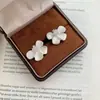 Aretes de Flor Blanca para Mujer, Estilo Francés, Lujo Ligero, Aretes de Gama Alta, Nuevo Estilo Popular, Muy Bonitos, Hermosos Aretes de Pétalo