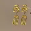 Sinos Dourados Estão Cheios Novo Grampo de Cabelo com Borla de Flor Dourada Estilo Chinês, Acessório de Cabelo de Luxo Leve Exclusivo de Nicho para Mulheres