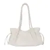 Bolso casual de gran capacidad para mujer, nuevo bolso de hombro versátil otoño e invierno 2026, bolso de axila de moda de alta gama para el día a día