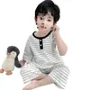 Pijama de Verano Delgado para Niños 2025 Nueva Ropa Rayada de Aire Acondicionado para Bebés, Ropa de Casa de Algodón para Niños de Verano