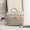 Suministro transfronterizo gran capacidad estilo coreano bolsa de cosméticos portátil bolsa de mamá bolsa de almacenamiento floral bolsa de pañales acolchada bolsa para labiales