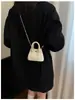 Yuezi Estilo Retro de Alta Gama 2026 Nuevo Bolso de Mano Mini para Mujer, Moda Coreana Versátil Diseño de Bolso de Hombro y Cruzado