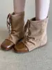 Versión de cuero suave ~ Botas vaqueras de gamuza retro de estilo nicho con cordón y cordones para mujer con aumento interno de altura y diseño plisado, botines cortos del desierto