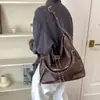 Bolso de Mano Tachonado Estilo Retro de Nicho Bolsa de Gran Capacidad para Mujer 2026 Nuevo Otoño Versátil Bolso Cruzado para el Trabajo