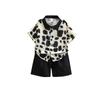 Traje de camisa de verano con estampado de leopardo para niño 2025 Nuevo Bebé Verano Manga corta Dos piezas Ropa de moda para niños pequeños y medianos