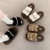 Pantuflas de Algodón de Moda, Pantuflas Peludas para Mujer, Nuevo Estilo para Usar al Aire Libre, Estilo Universitario de Otoño e Invierno, Modernas y Cómodas, Suela Gruesa, Súper Populares para Otoño e Invierno