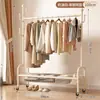 Cabide portátil e multifuncional para uso doméstico, varal simples para secar roupas em ambientes internos, cabide de chão para roupas e chapéus para quarto