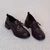 Novidade de Primavera Estilo Britânico Bico Redondo Sola Grossa Mocassins, Versátil Retrô Salto Bloco Aumenta Altura Sapatos de Couro Femininos para o Trabalho