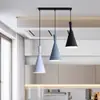 Lámparas al por mayor iluminación araña de restaurante lámpara de mesa de comedor de tres cabezas moderna bar pequeño simple creativa nórdica led comedor