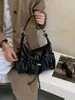 Bolso de mano vintage de gran capacidad para mujer, nuevo modelo 2026, bolso tote simple plisado, bolso de hombro o axila texturizado
