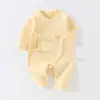 Mameluco protector de algodón puro Clase A para recién nacidos, mameluco estilo cuatro estaciones, mameluco sin huesos para meses pequeños, 52