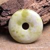 Grande flor de pessegueiro jade Xiuyu pedra de sangue de galinha Fivela plana de jade Anel de jade Pingente para pendurar no carro Peça de cabo Xiuyu Jade transmissão ao vivo