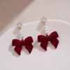 Pendientes de lazo de terciopelo rojo vino estilo retro francés Hepburn pedrería perla pendientes suaves pendientes de alta gama