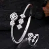 Pulseira Floral Estilo Europeu e Americano, Estilo Ins, Personalizada, Luxo Leve, Nicho, Alto Padrão, Requintada, Anel com Design Total em Zircônia, Joia de Mão para Mulheres