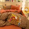 Conjunto de Roupa de Cama Quatro Peças de Algodão Espesso Escovado Ano do Cavalo 2026 Novo Algodão Puro Outono e Inverno Desenho Animado Capa de Edredom e Lençol Conjunto de Três Peças