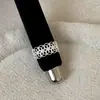 Coleção de Anéis de Metal Vazado com Renda de Alto Padrão Estilo Francês para Mulheres, Luxo Leve, Personalizáveis, Modernos, Tendência, Versáteis
