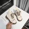 Botas Martin da Moda para Meninas 2026 Outono/Inverno Novo Estilo Botas Infantis Botas de Cano Curto Estilosas com Forro de Lã Botas de Couro Versáteis para Crianças Maiores
