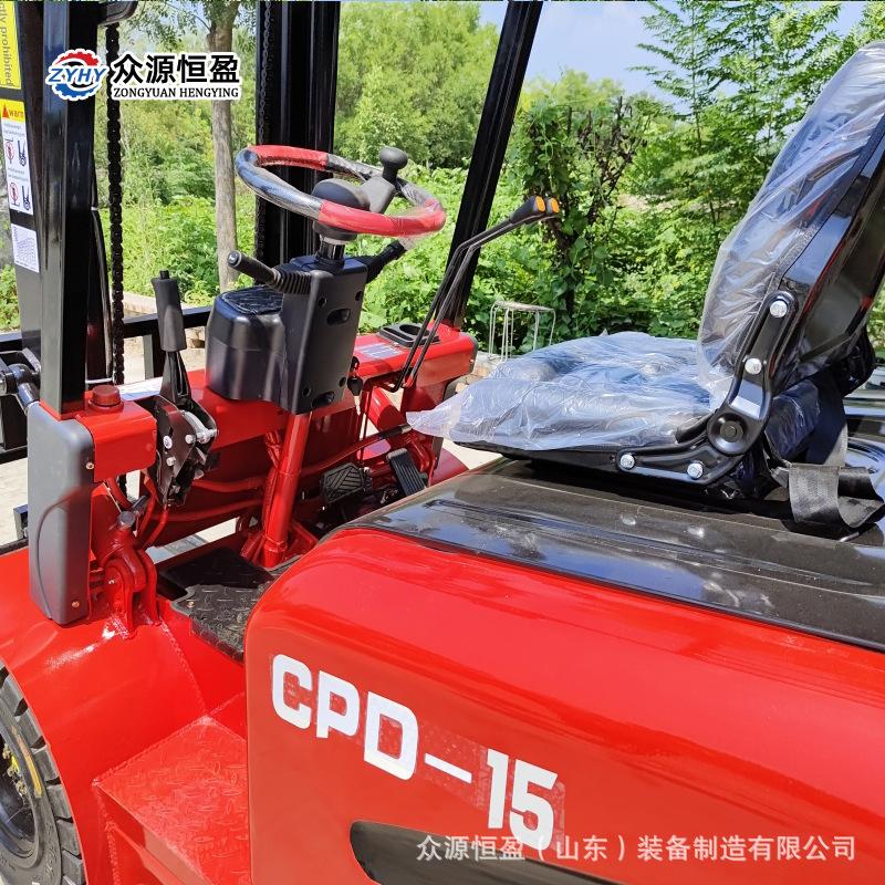 Q15型叉车7.jpg