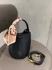 Bolsa Saco 2026 Novo Estilo Bolsa de Mão para Mulheres, Fashion, Simples, Elegante, Tendência Retro Europeia e Americana Bolsa Transversal
