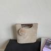 Bolsas de Nicho Transfronteiriças para Mulheres 2025 Nova Moda Retrô de Alta Qualidade Bolsa de Ombro Versátil para o Dia a Dia Bolsa Transversal Saco