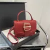 Bolsa Feminina Personalizada de Moda Simples 2025 Nova de Nicho Portátil de Ombro Texturizada Retro Transversal Pequena Quadrada para o Dia a Dia