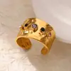 Anel Aberto Europeu e Americano Estilo INS Ajustável Zircônia Colorida Anel de Coração Retro Luxo Leve Sensação Avançada Folheado a Ouro 18K