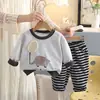 Conjunto nuevo de primavera y otoño estilo coreano para niños, top holgado para niños pequeños, conjunto casual y moderno de dos piezas para bebés