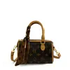 Nova Bolsa Boston Estampada com Flores Antigas para o Inverno de 2025, Bolsa Feminina Versátil de Mão e Ombro Cruzado de Alto Padrão, Luxo Leve