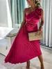 Novo vestido feminino liso moda sexy ombro oblíquo plissado vazado vestido 8043