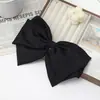 Presilha de Cabelo com Laço Estilo Francês para Mulheres, Acessório de Cabelo de Luxo para Meninas, Pente Elegante e Gracioso para a Parte de Trás da Cabeça