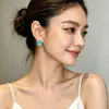 Pendientes de Zirconia de Color Transparente Hielo con Forma Irregular y Diseño Único, Estilo Minimalista, Accesorios para Orejas Versátiles y Elegantes