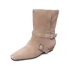 Botines bajos de cuero de vaca mate con hebilla para mujer, botines de tacón bajo de una sola pieza, nuevos botines Martin de punta cuadrada sin cordones con puño para otoño e invierno para mujer