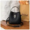 Bolso Cruzado Nuevo de Moda 2026 para Mujer, Bolso Cubo de Lujo Ligero de Nicho de Gama Alta, Bolso de Mano a la Moda con Bolsita a Juego