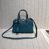 Bolso Tote de Cuero Genuino de Fábrica 2025 Nuevo Cuero de Vaca de Capa Superior Bolso Almohada Boston Bolso de Mano para Viajero de Alta Moda