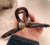 Grampo de Garra Elegante Preto Fosco Tamanho 13cm Presilha Tubarão Outono e Inverno Parte de Trás da Cabeça Garra de Cabelo Acessório de Cabelo para Mulheres