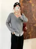 Cárdigan de punto para mujer talla grande con escote en V y ribete de encaje, colección otoño 2026, diseñado para mujeres con curvas, con un aspecto suave y juvenil, con detalles de patchwork