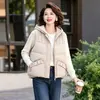 Chaleco de algodón con plumón para mujeres de mediana edad y mayores, nuevo estilo otoño e invierno 2026, chaleco de invierno de corte holgado para madres, prenda exterior acolchada de algodón